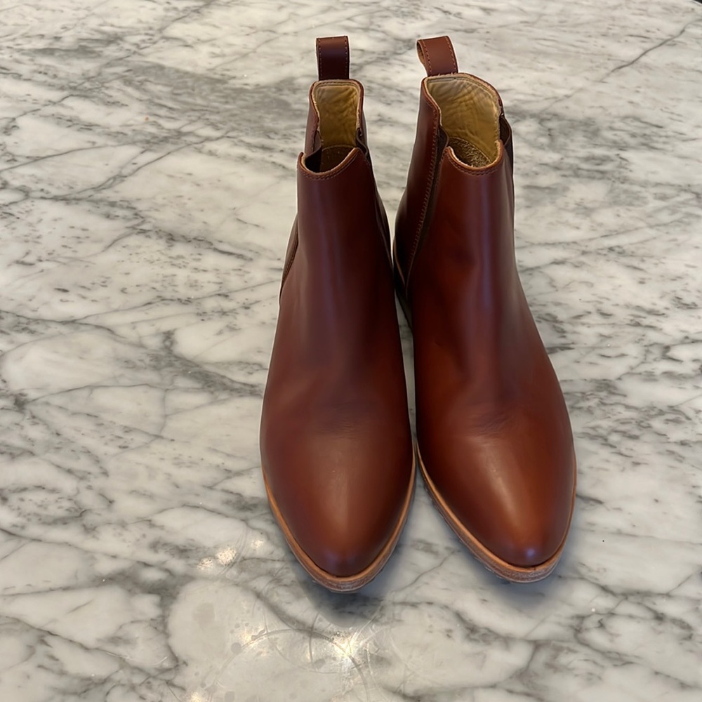 NWT - NEVER WORN - Nisolo Everyday Chelsea Boot